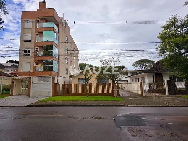 Casa com 250m² 3 quartos e 3 banheiros, à venda, no bairro Portão em Curitiba