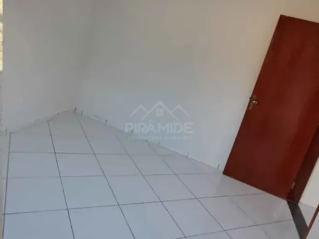 Casa com 125m² 2 quartos e 1 banheiro, à venda, no bairro Santa Teresa em Poços de Caldas