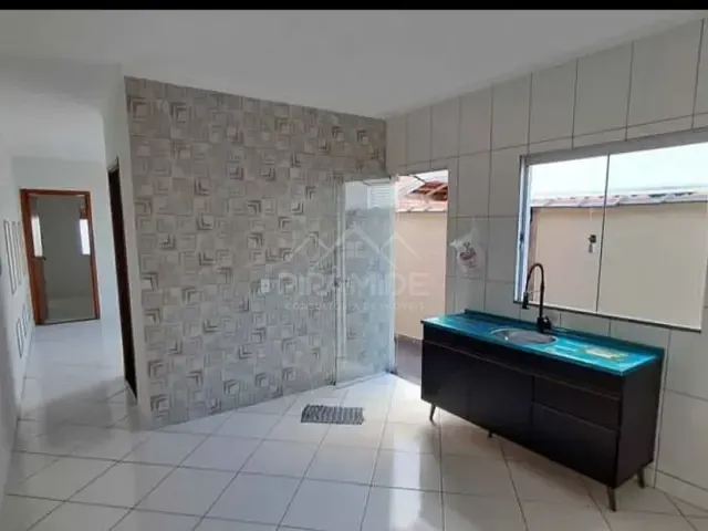 Casa com 125m² 2 quartos e 1 banheiro, à venda, no bairro Santa Teresa em Poços de Caldas