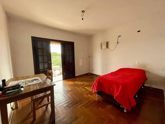 Casa com 275m² 3 quartos e 3 banheiros, à venda, no bairro San Remo em Londrina