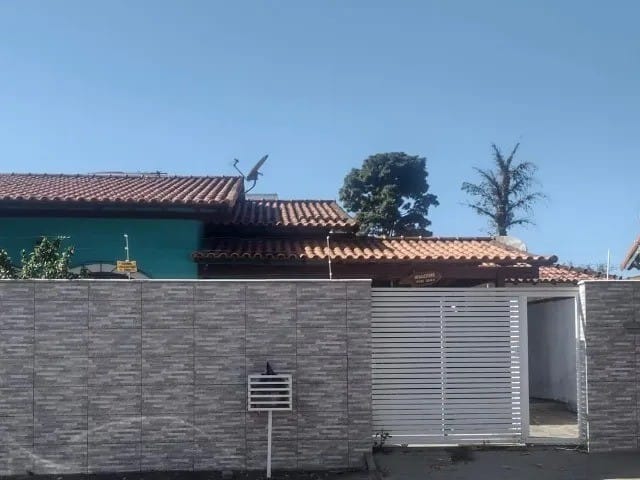 Casa 2 quartos e 2 banheiros, à venda, no bairro Extensão do Bosque em Rio das Ostras