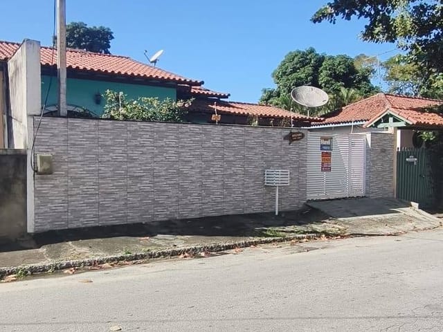 Casa 2 quartos e 2 banheiros, à venda, no bairro Extensão do Bosque em Rio das Ostras