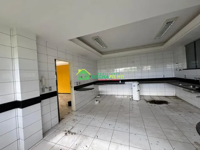 Casa com 630m² 3 quartos e 7 banheiros, para alugar, no bairro Ininga em Teresina