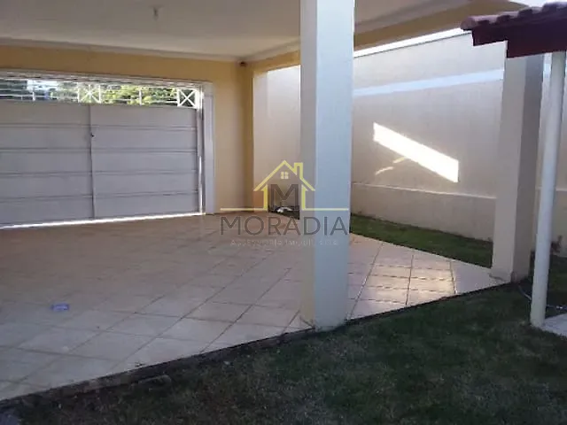 Casa com 625m² 3 quartos e 2 banheiros, à venda, no bairro Morada do Sol em Guaxupé