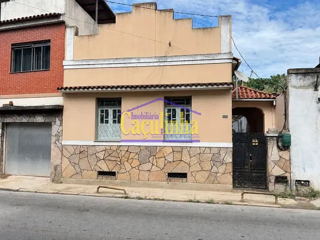 Casa com 1200m², à venda, no bairro Centro em Barra do Piraí