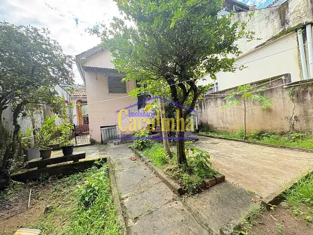 Casa com 1200m², à venda, no bairro Centro em Barra do Piraí