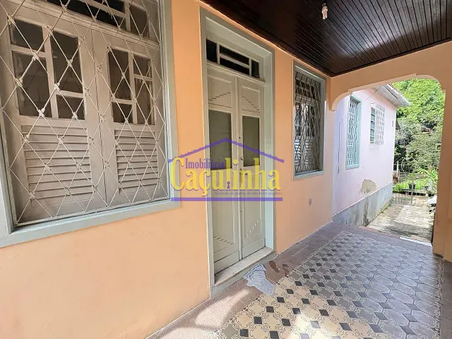Casa com 1200m², à venda, no bairro Centro em Barra do Piraí