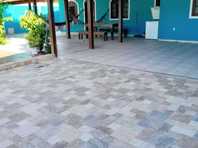 Casa 4 quartos e 2 banheiros, para alugar, no bairro Serramar em Rio das Ostras