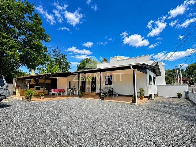 Casa com 352m² 3 quartos e 2 banheiros, à venda, no bairro Fortaleza em Blumenau