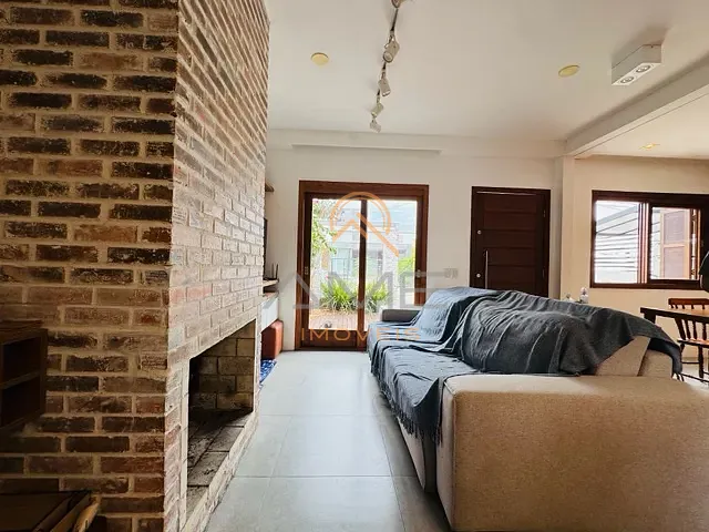 Casa 3 quartos e 2 banheiros, à venda, no bairro Laranjal em Pelotas