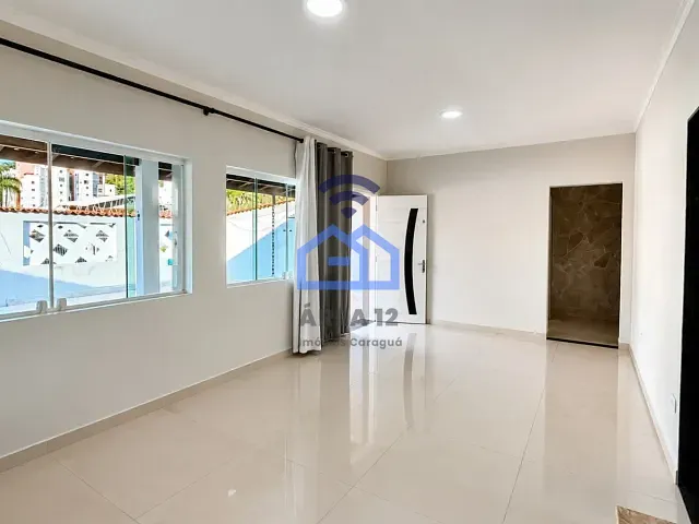 Casa com 360m² 4 quartos e 3 banheiros, à venda, no bairro Martim de Sá em Caraguatatuba