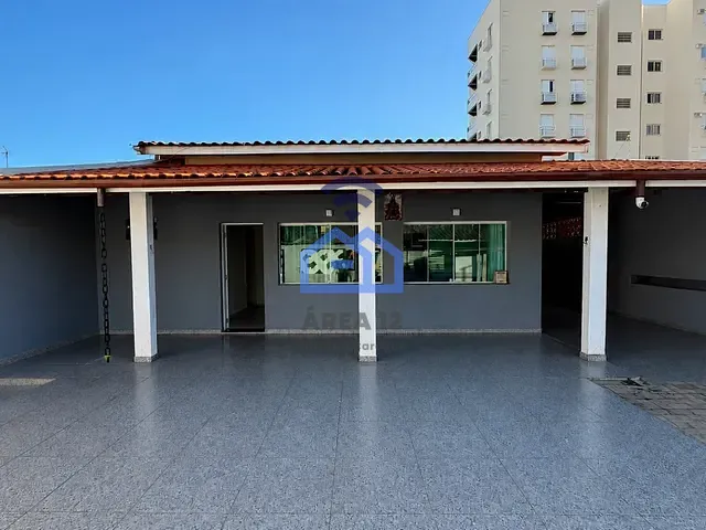 Casa com 360m² 4 quartos e 3 banheiros, à venda, no bairro Martim de Sá em Caraguatatuba