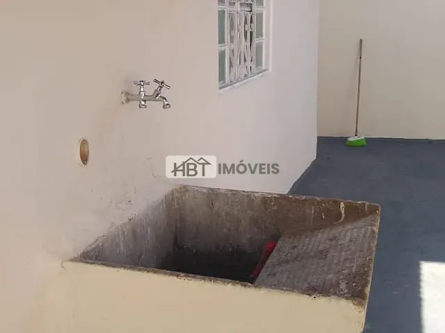 Casa 2 quartos e 1 banheiro, para alugar, no bairro Vila Coralina em Bauru