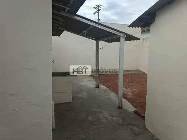 Casa 2 quartos e 1 banheiro, para alugar, no bairro Vila Coralina em Bauru