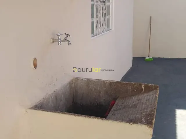 Casa 2 quartos e 1 banheiro, para alugar, no bairro Vila Coralina em Bauru