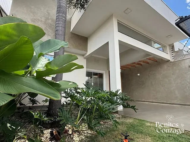 Casa 3 quartos e 3 banheiros, à venda, no bairro Jardim Pilar em Maringá