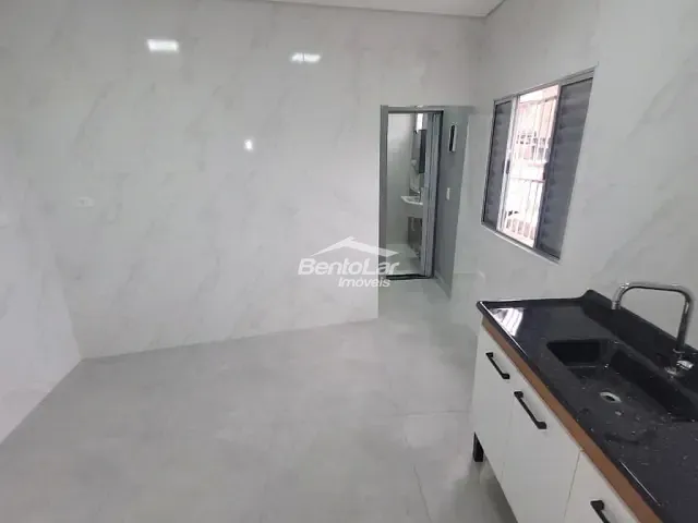 Casa com 30m² 1 quarto e 1 banheiro, para alugar, no bairro Jardim Peri em São Paulo