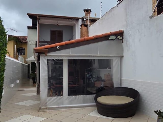 Casa 3 quartos e 4 banheiros, à venda, no bairro Vila Suissa em Mogi das Cruzes