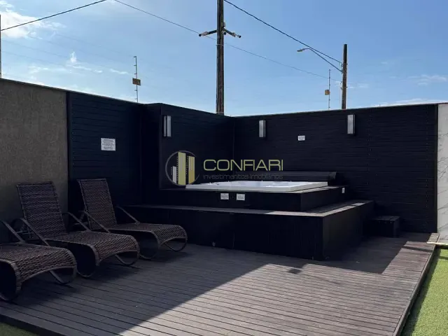 Casa com 550m² 4 quartos e 5 banheiros, à venda, no bairro Meia Praia em Navegantes