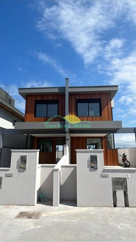 Casa, 3 quartos, 157 m² - Foto 1