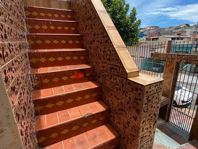 Casa com 225m² 2 quartos e 1 banheiro, à venda, no bairro Vila Palmares em Santo André