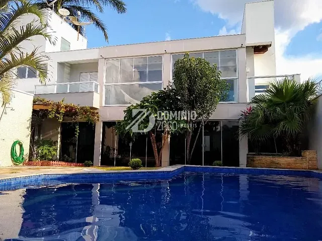Casa com 437m² 5 quartos e 5 banheiros, à venda, no bairro Jardim São Bento em Uberaba