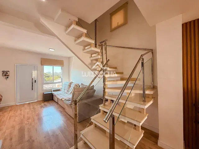 Casa com 233m² 3 quartos e 4 banheiros, à venda, no bairro Jardim da Glória em Cotia