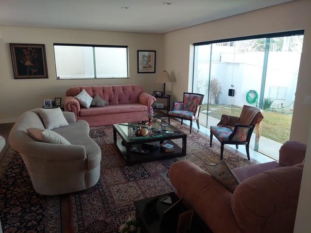 Casa com 320m² 3 quartos e 2 banheiros, à venda, no bairro Iate Clube de Americana em Americana