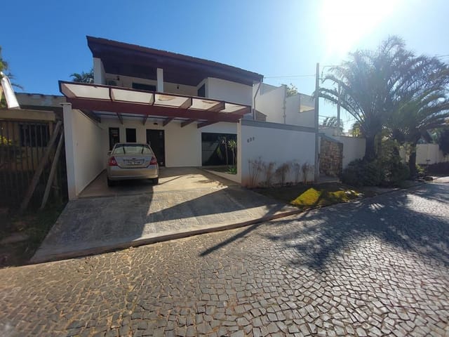 Casa com 320m² 3 quartos e 2 banheiros, à venda, no bairro Iate Clube de Americana em Americana