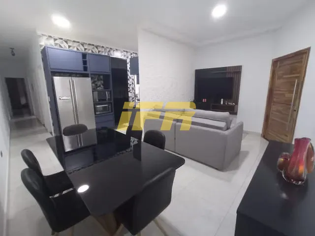 Casa com 125m² 3 quartos e 2 banheiros, à venda, no bairro Residencial São José em Taubaté