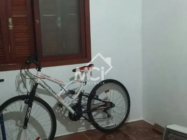 Casa com 600m² 4 quartos e 2 banheiros, à venda, no bairro Três Vendas em Pelotas