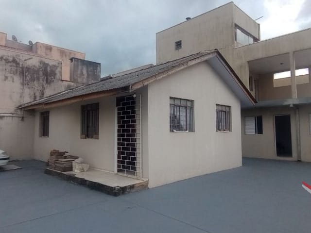 Casa com 377m² 7 quartos e 2 banheiros, à venda, no bairro Cachoeira em Almirante Tamandaré