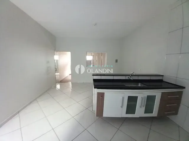 Casa com 200m² 2 quartos e 1 banheiro, para alugar, no bairro Cidade Jardim II em Artur Nogueira
