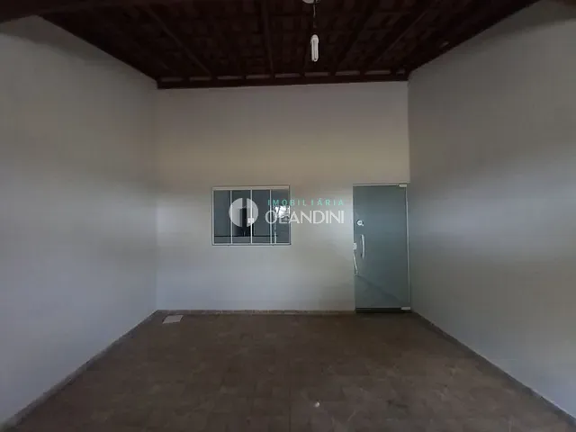Casa com 200m² 2 quartos e 1 banheiro, para alugar, no bairro Cidade Jardim II em Artur Nogueira