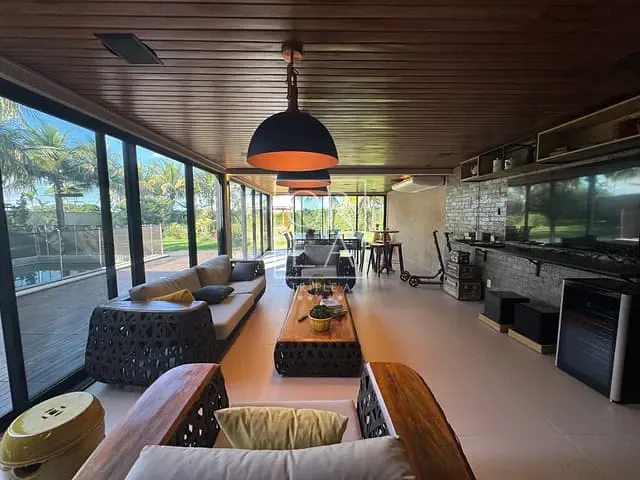 Casa com 1250m² 5 quartos e 6 banheiros, à venda, no bairro Fazenda Vau das Pombas em Goiânia