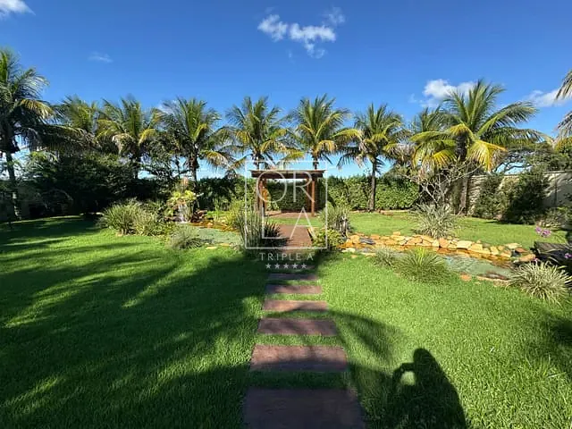 Casa com 1250m² 5 quartos e 6 banheiros, à venda, no bairro Fazenda Vau das Pombas em Goiânia