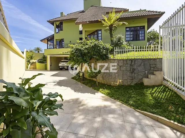 Casa com 400m² 4 quartos e 4 banheiros, à venda, no bairro Santo Inácio em Curitiba