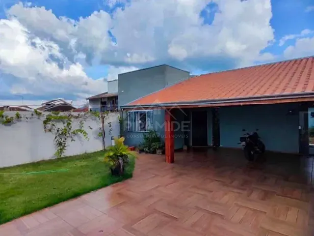 Casa 3 quartos e 2 banheiros, à venda, no bairro Parque das Nações em Poços de Caldas