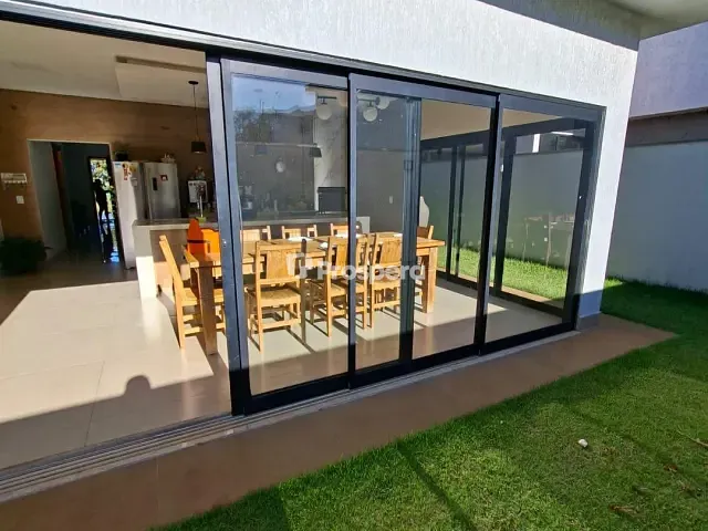 Casa com 387m² 3 quartos e 4 banheiros, à venda, no bairro Condomínio Terras Alpha Anápolis em Anápolis
