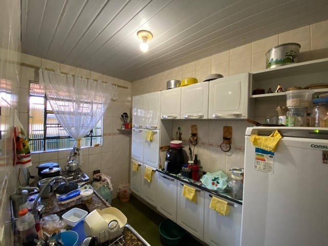 Casa com 300m² 3 quartos e 2 banheiros, à venda, no bairro Conjunto Cristina (São Benedito) em Santa Luzia