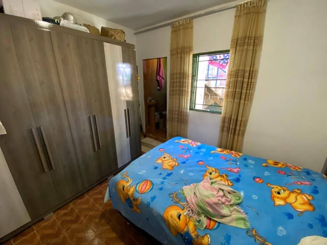 Casa com 300m² 3 quartos e 2 banheiros, à venda, no bairro Conjunto Cristina (São Benedito) em Santa Luzia