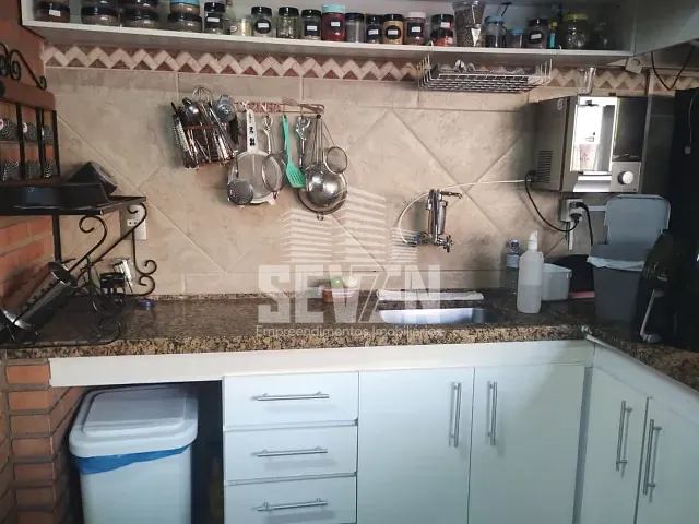 Casa com 430m² 4 quartos e 6 banheiros, para alugar, no bairro Jardim Estoril em Bauru