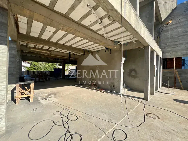 Casa com 427m² 3 quartos e 5 banheiros, à venda, no bairro Itoupava Seca em Blumenau