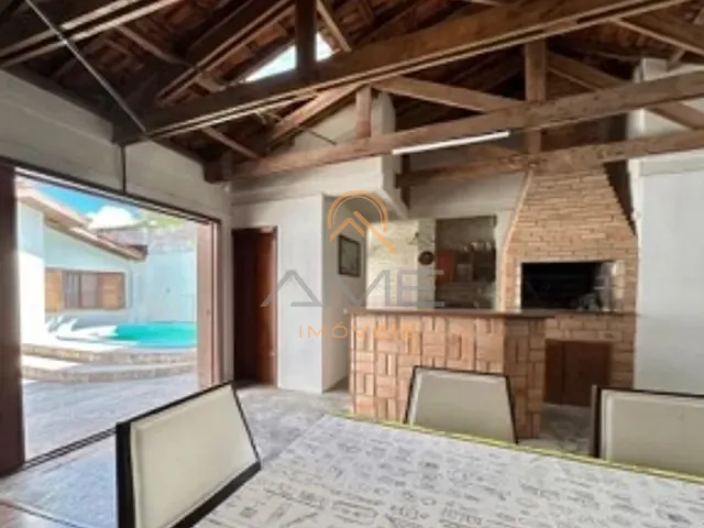 Casa 2 quartos e 2 banheiros, à venda, no bairro Areal em Pelotas