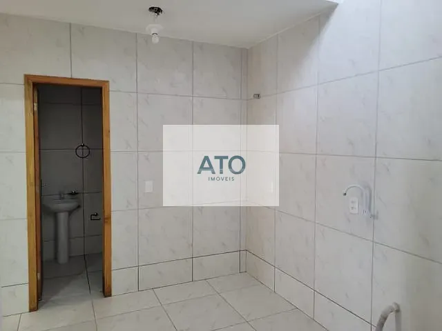 Casa 2 quartos e 1 banheiro, para alugar, no bairro Sul do Rio em Tijucas