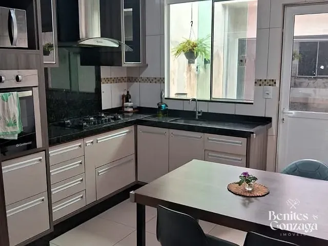 Casa 3 quartos e 3 banheiros, à venda, no bairro Loteamento Sumaré em Maringá