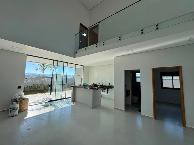Casa 3 quartos e 5 banheiros, à venda, no bairro Cézar de Souza em Mogi das Cruzes