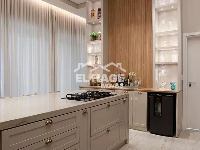 Casa com 430m² 3 quartos e 5 banheiros, à venda, no bairro Parque Amperco em Cuiabá