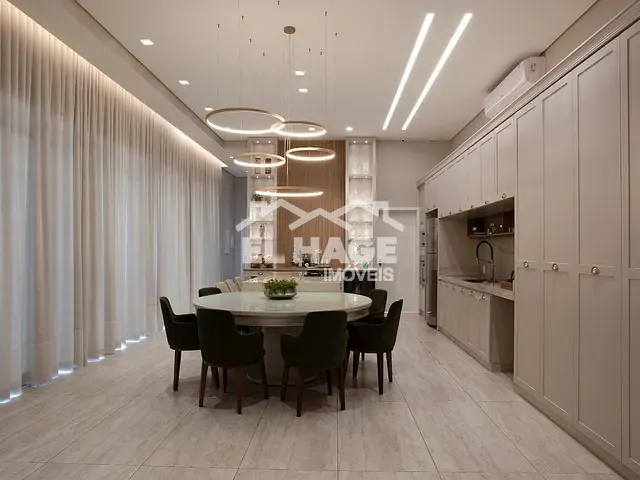 Casa com 430m² 3 quartos e 5 banheiros, à venda, no bairro Parque Amperco em Cuiabá