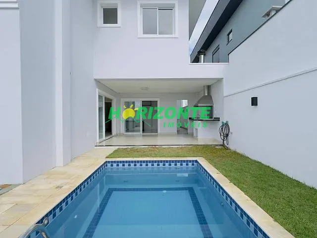 Casa com 310m² 4 quartos e 5 banheiros, à venda, no bairro Urbanova em São José dos Campos